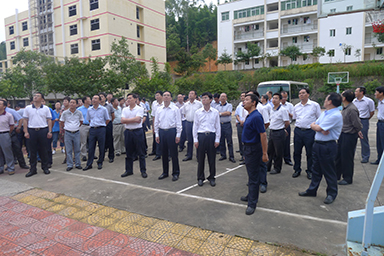 南平市市委書記裴金佳、市長林寶金率市委市政府全部領導及各市縣主要領導一行蒞臨我公司視察指導